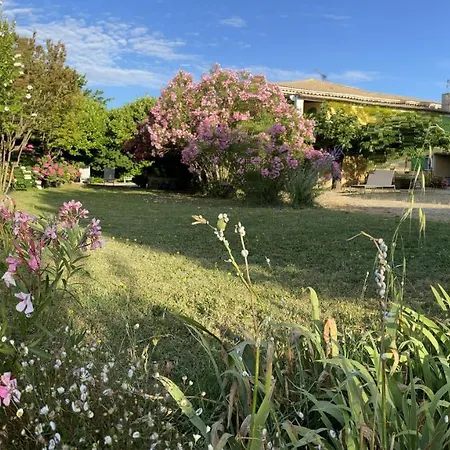 Villas Du Luberon - L'hortensia Apartman *